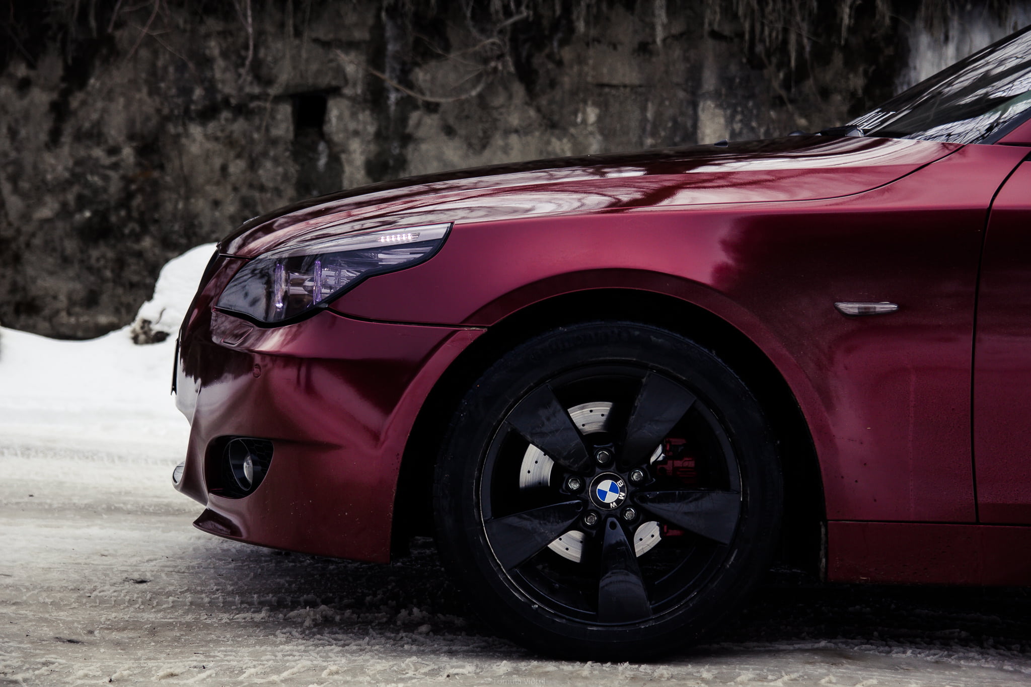 ds-kirmizi-bmw-530i-e60-sol-on-lastik-ce