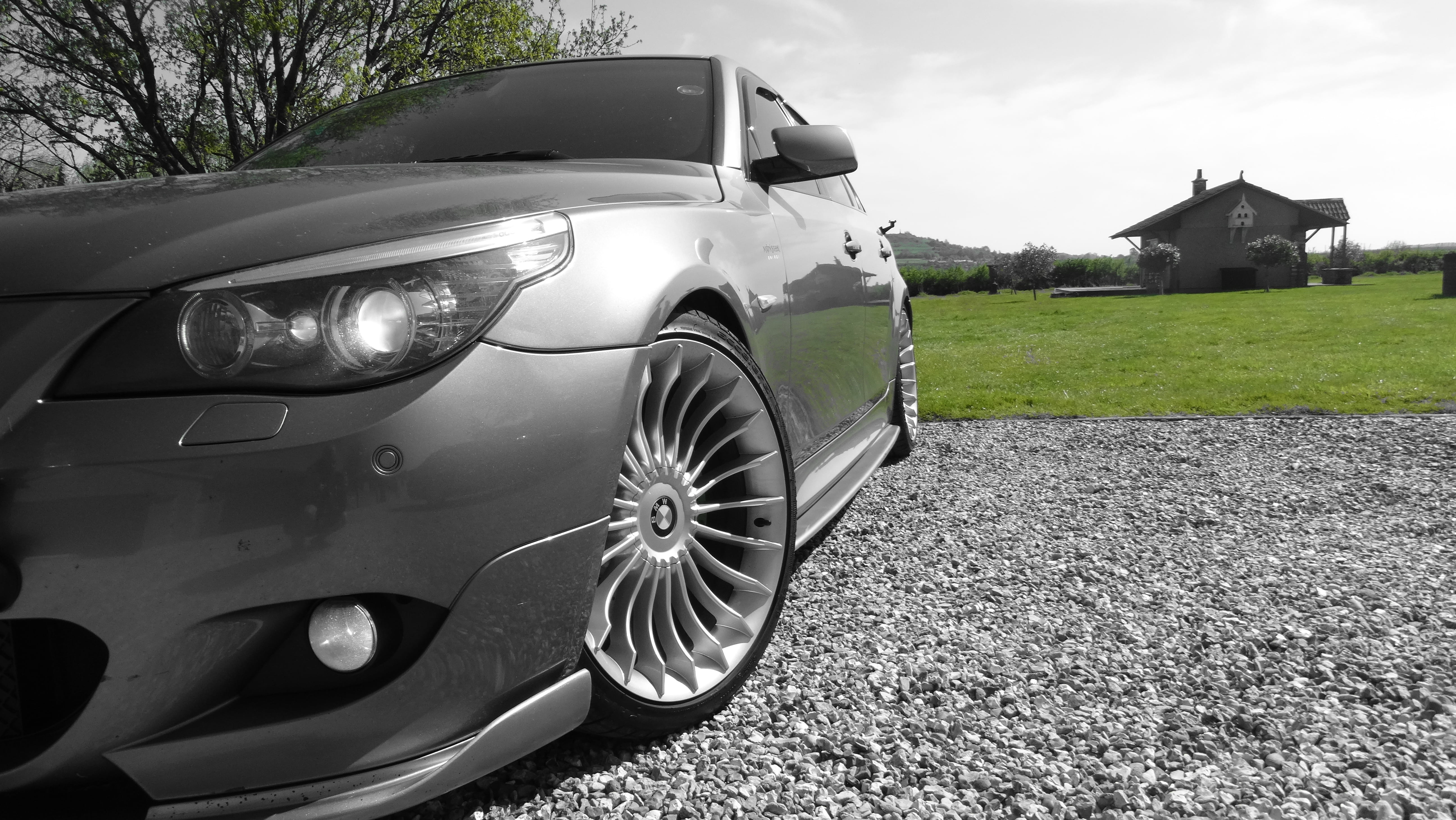 ds-siyah-beyaz-bmw-520i-e60-sol-far-ceki