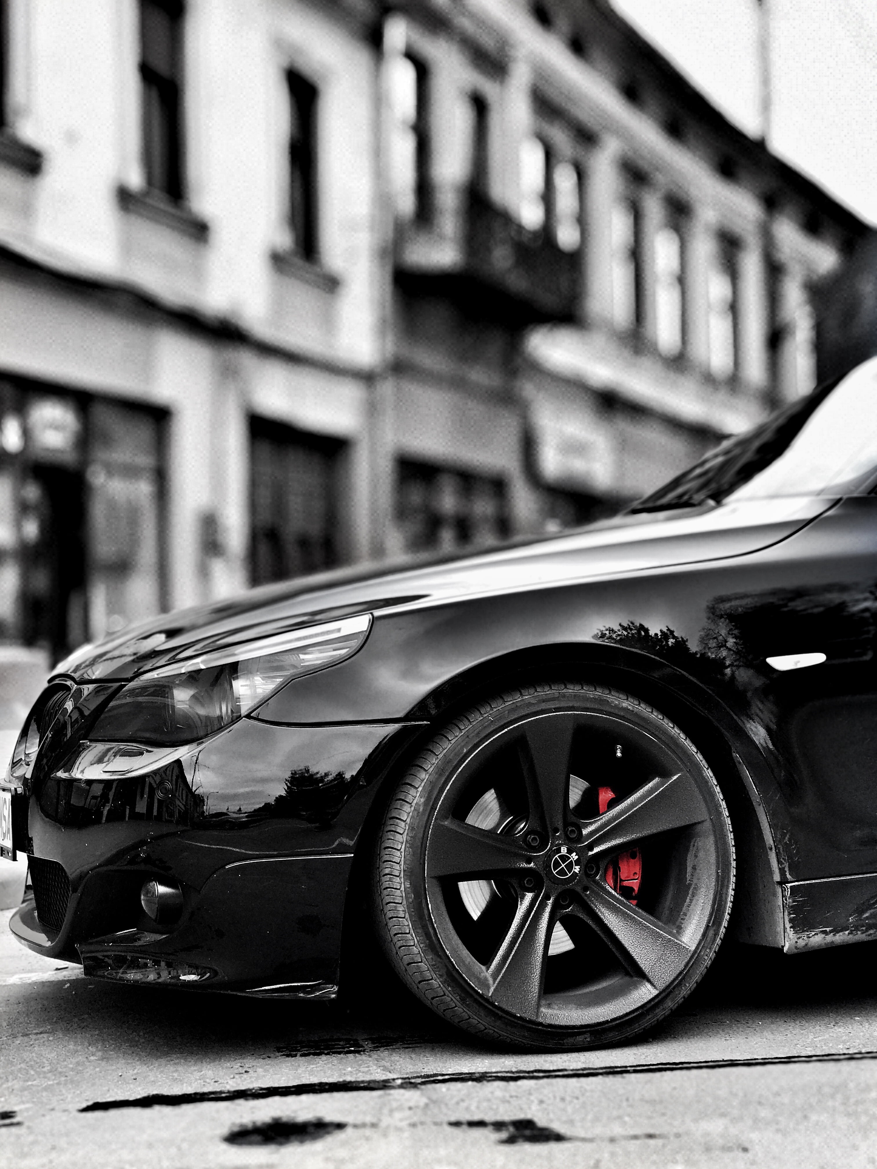 ds-siyah-bmw-m5-e60-sol-on-lastik-cekim-